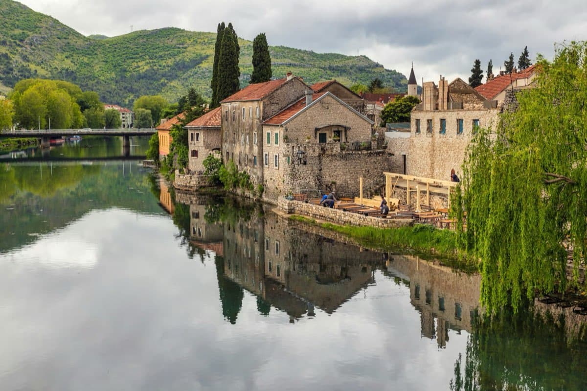 Stari grad Trebinje uz rijeku Trebišnjicu
